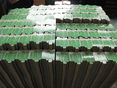 Автоматический пресс для горячего тиснения фольгой и высечки